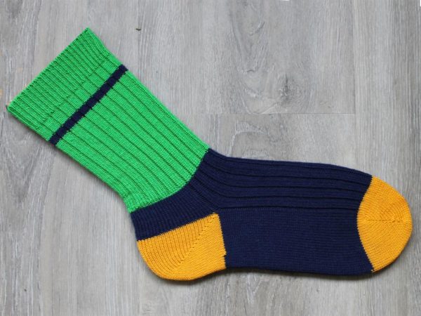 Groen, blauw en gele sokken maat 42-43
