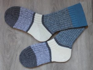Grijs blauw witte sokken maat 38-39