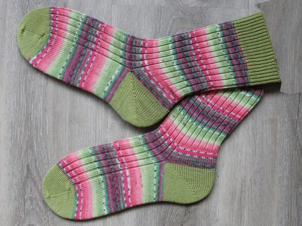 Wollen sokken in fruitige kleuren