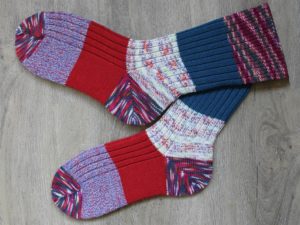 Sokken met rood wit en blauw maat 38-39