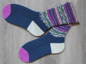 blauw paarse sokken maat 37-38