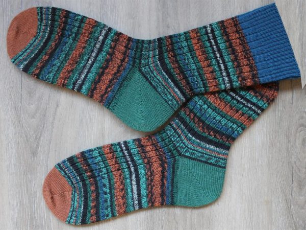 Oceaan kleurige sokken maat 49-50