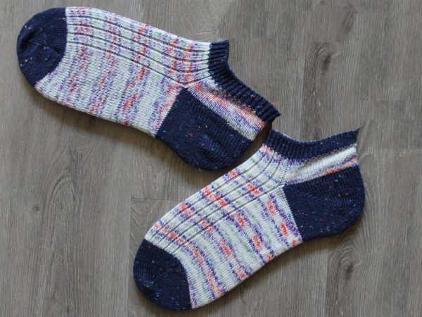 Vrolijke sneaker sokken maat 43-44