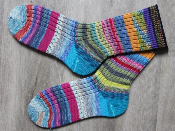 Unieke vrolijke wollen sokken maat 42-43