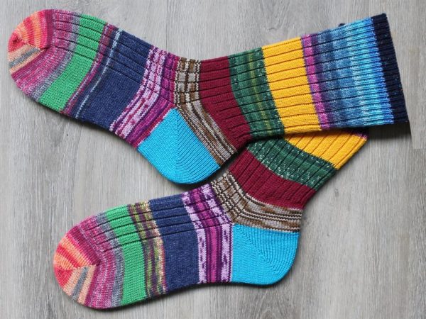 vrolijke restjes sokken maat 40-41 van wol